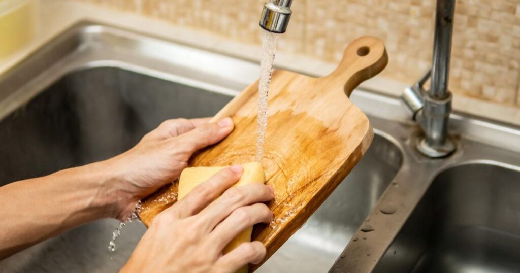 How to Maintain RubberWood Cutting Boards