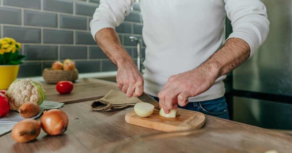 Why Does Your Cutting Board Smell Like Onion