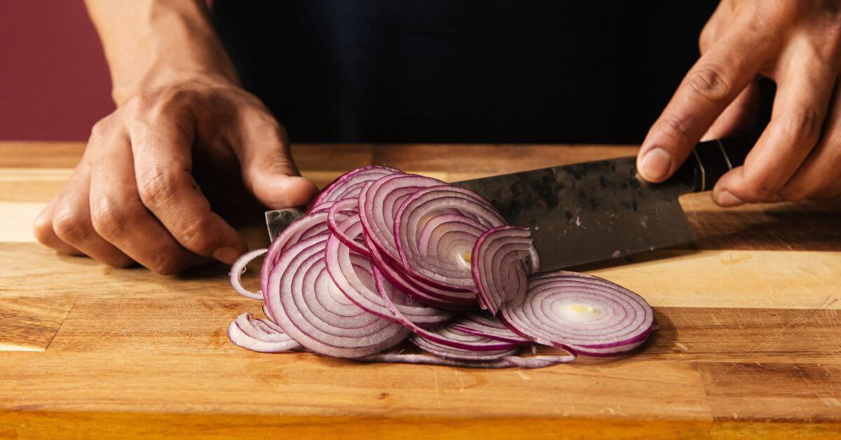 cutting board smells like onion