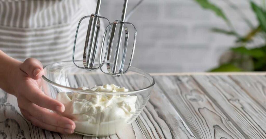 Advantages of Using a Hand Mixer in a Glass Bowl