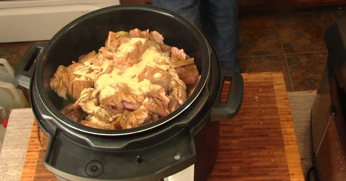 How to Cook Chitterlings in a Slow Cooker