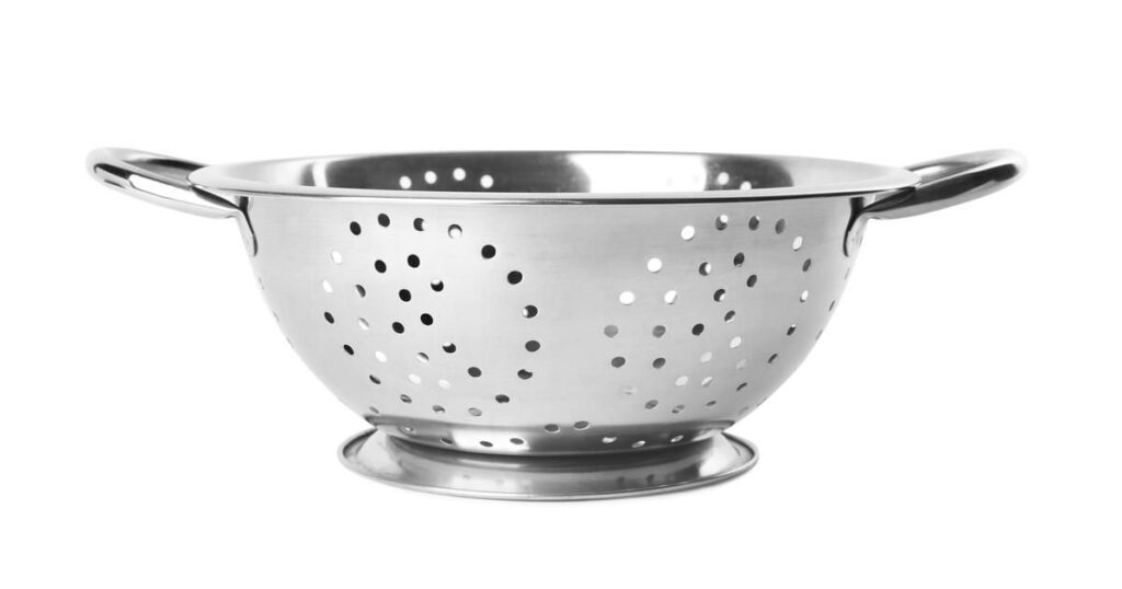 How to Clean a Colander